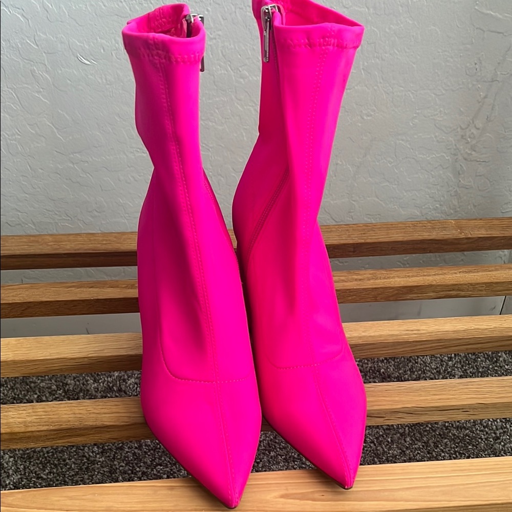 Steve Madden Pink Heeled Booties with Pointed Toe